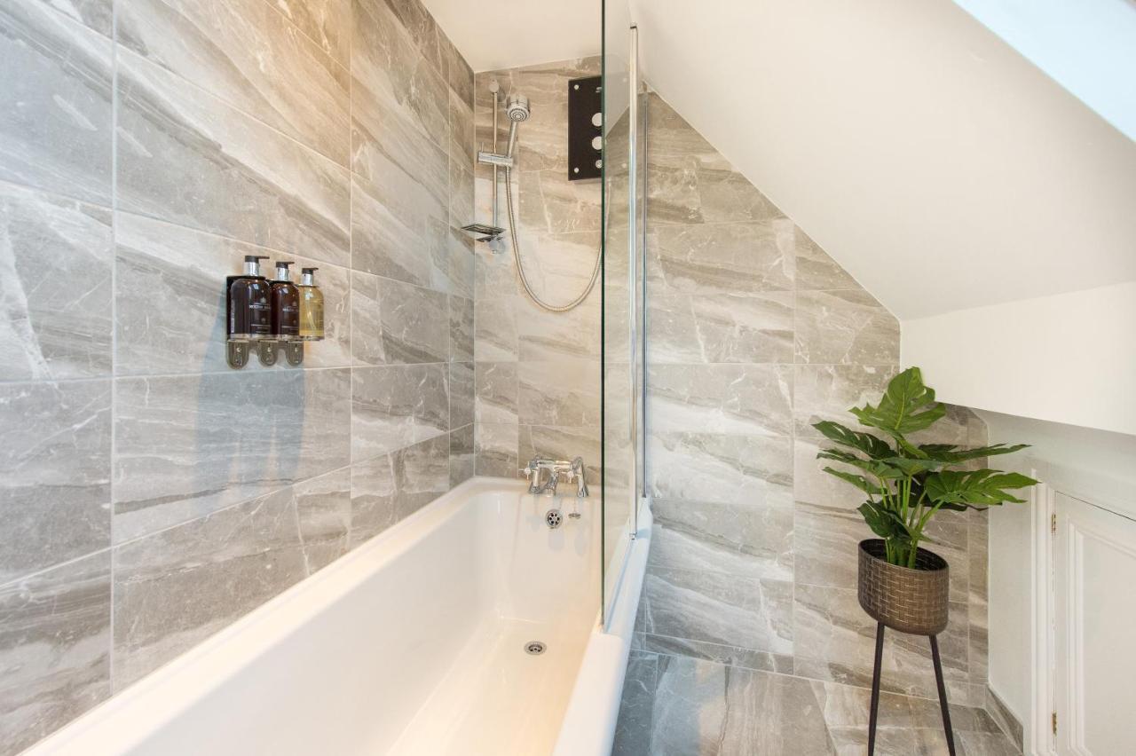 The Tower By Harrogate Serviced Apartments Екстериор снимка